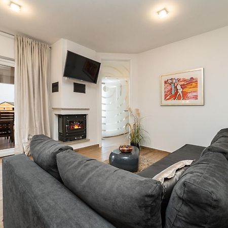 Apartments Very Good Life Preko Exterior photo